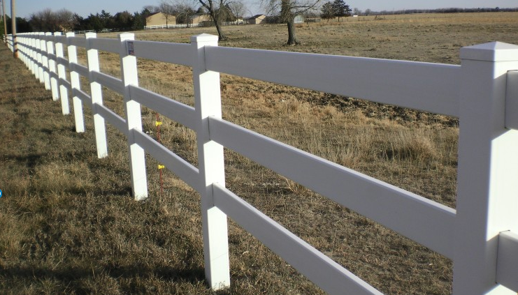 22. The Benefits of Vinyl Fences for Long-Term Durability