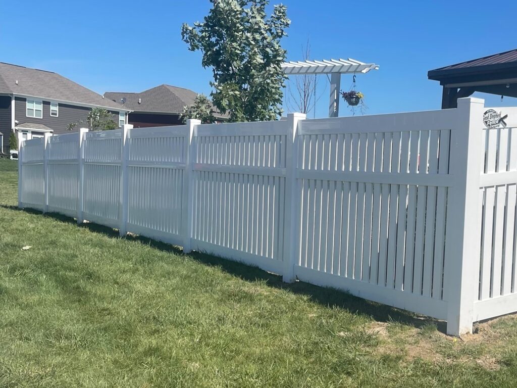 22. The Benefits of Vinyl Fences for Long-Term Durability