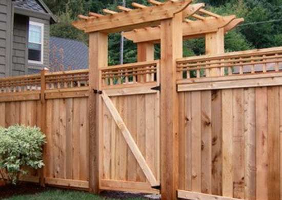 7. Choosing the Right Fence Material for Your Needs