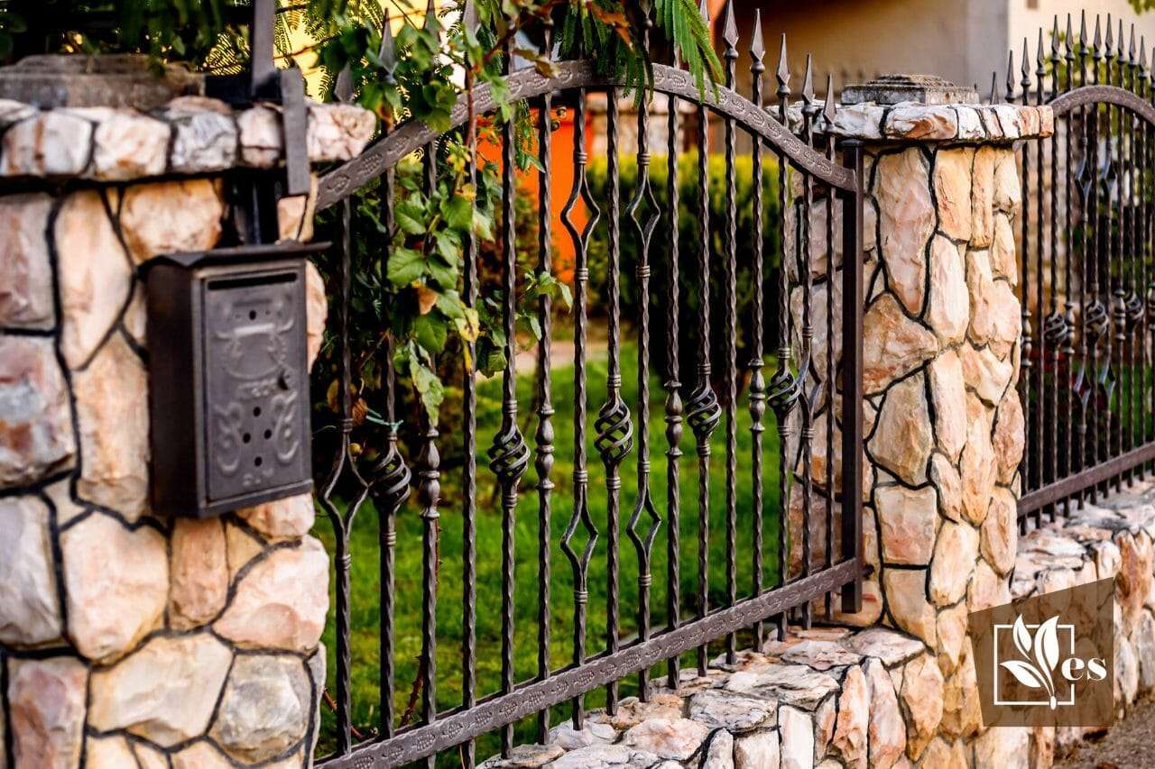 Adding Elegance with Decorative Fence Toppers