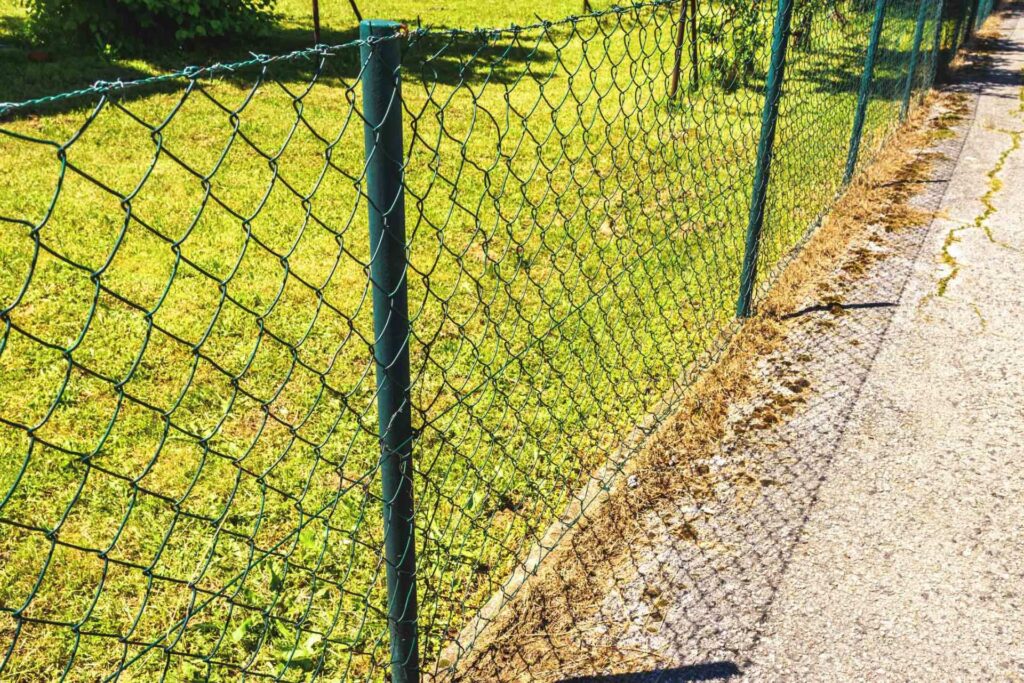 All About Vinyl-Coated Fencing