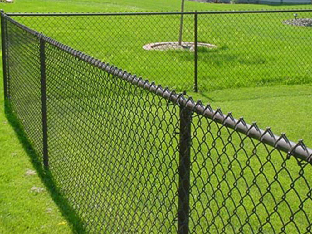 All About Vinyl-Coated Fencing