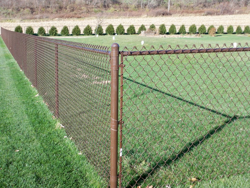 All About Vinyl-Coated Fencing