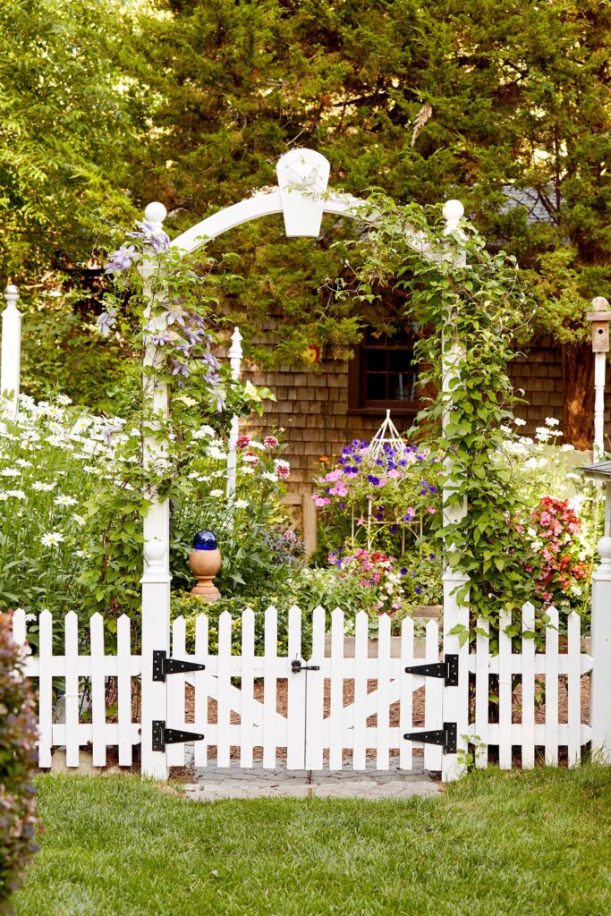 Practical Fence Ideas for Small Yards