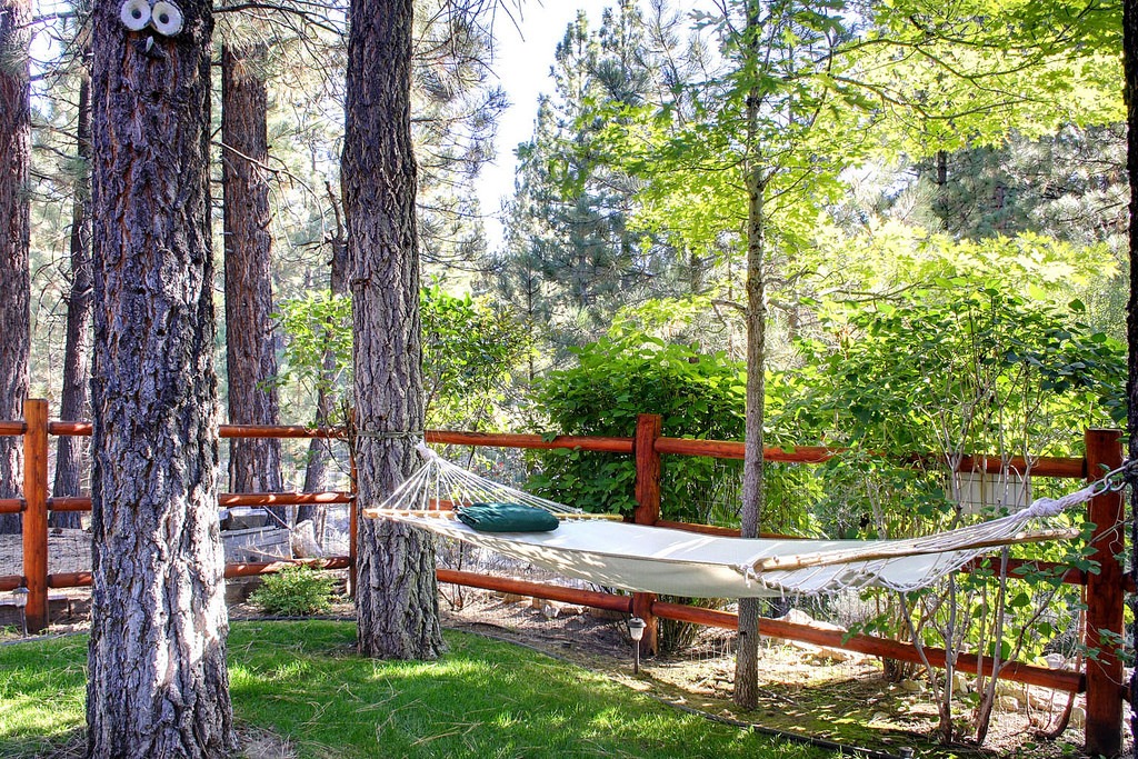 The Benefits of Adding Hammocks to Your Fence