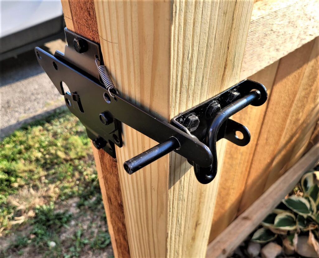 Tips for Choosing the Right Fence Gate Hardware