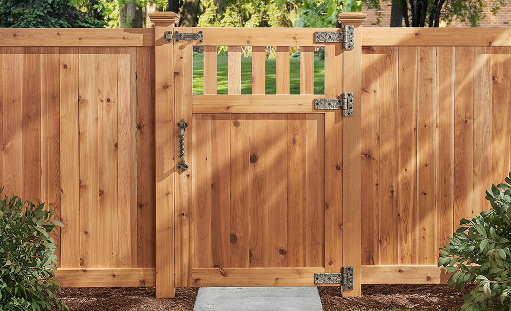 Tips for Choosing the Right Fence Gate Hardware