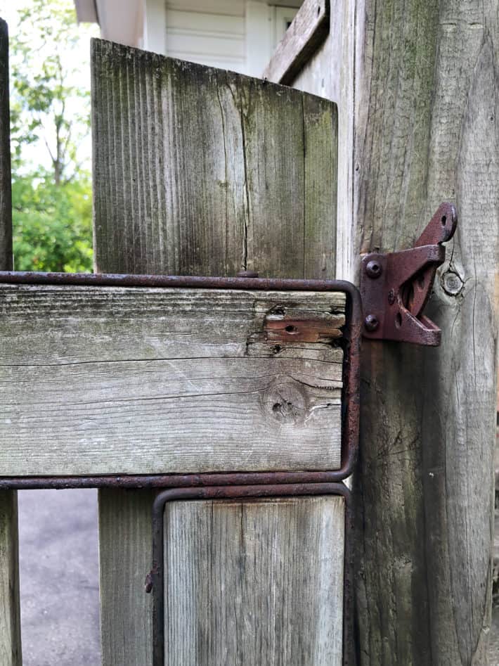 Tips for Choosing the Right Fence Gate Latch