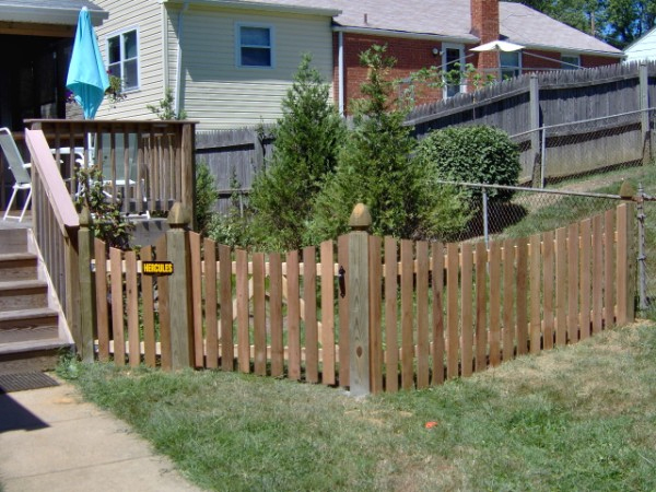 Tips for Choosing the Right Fence Gate Width