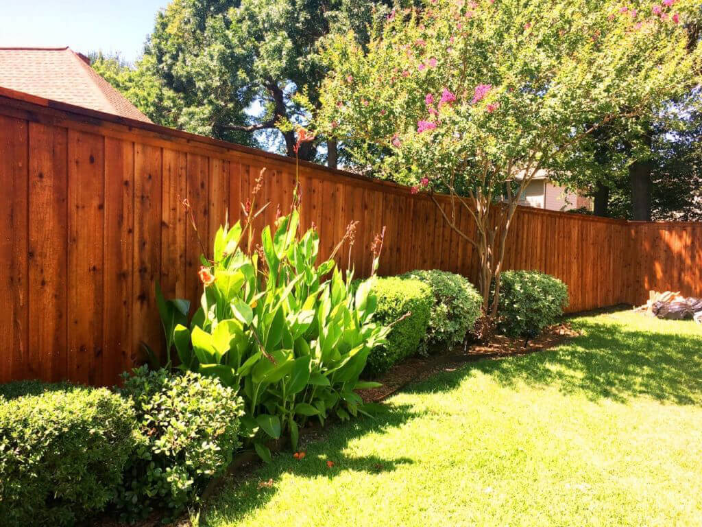 25. How to Choose the Right Color for Your Fence