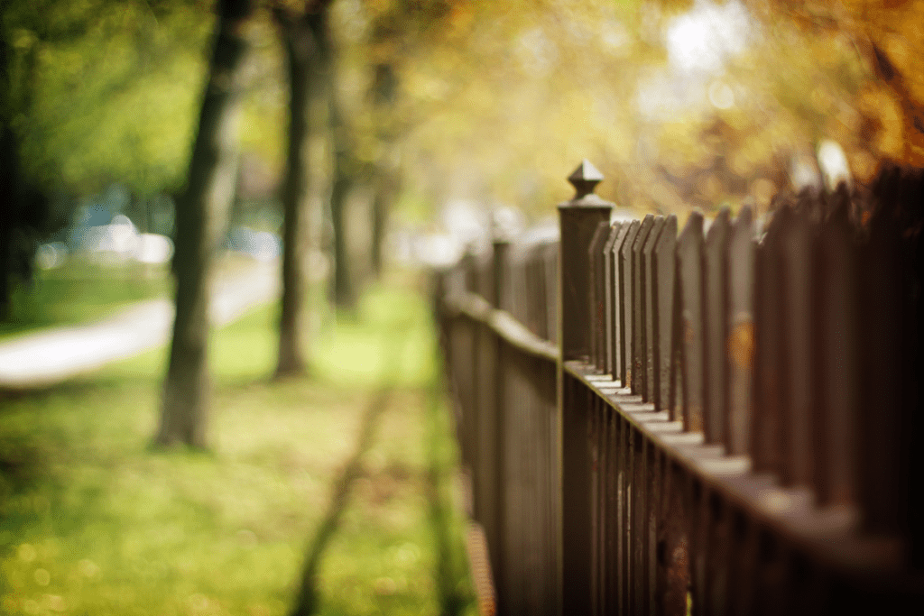 37. Understanding Neighborhood and HOA Fence Regulations