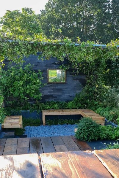 55. Trellis Fences: Combining Privacy with Greenery