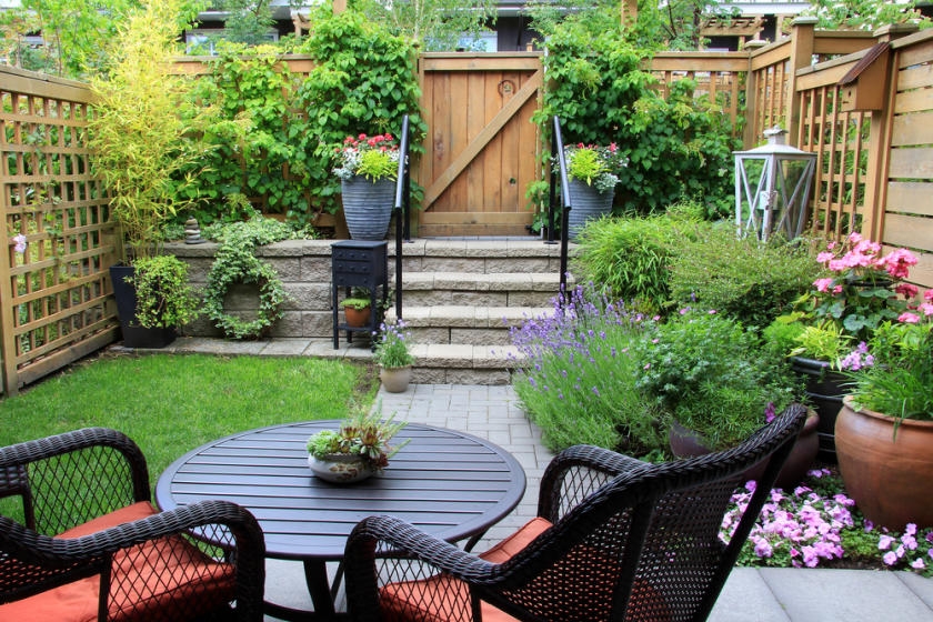 75. Choosing a Fence for a Small Garden Space