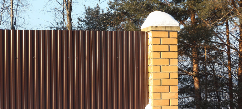 104. The Benefits of Corrugated Metal Fences