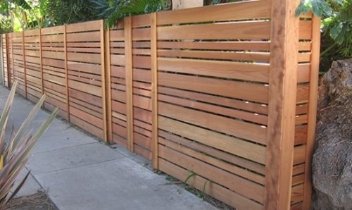 109. The Pros and Cons of Horizontal Slatted Fences