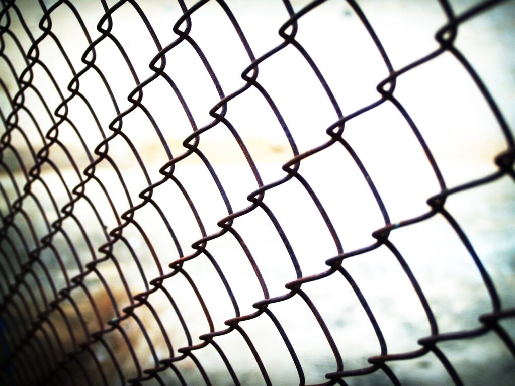 136. The Benefits of Steel Fences for Industrial Applications